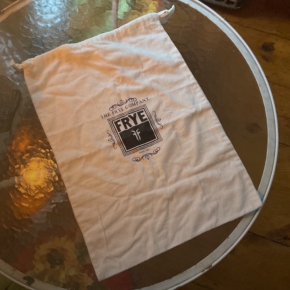 FRYE Nina Rivet Suede Leather heel size 7 with dust bag - Picture 4 of 10